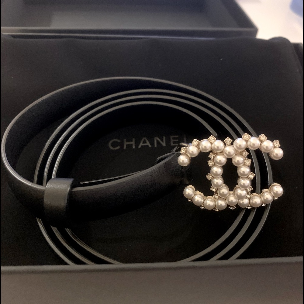 New. Chanel Pearl Leather Woman Belt -black/90